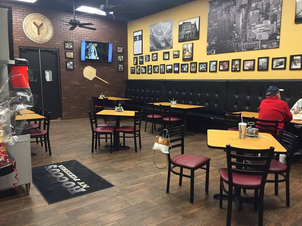 Roccos NY Pizzeria and Pasta | restaurant | 580 E Windmill Ln, Las Vegas, NV 89123, USA | 7024310004 OR +1 702-431-0004