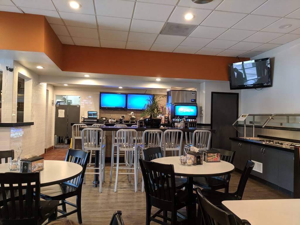 Round Table Pizza | meal delivery | 1159 Redmond Ave, San Jose, CA 95120, USA | 4089972313 OR +1 408-997-2313