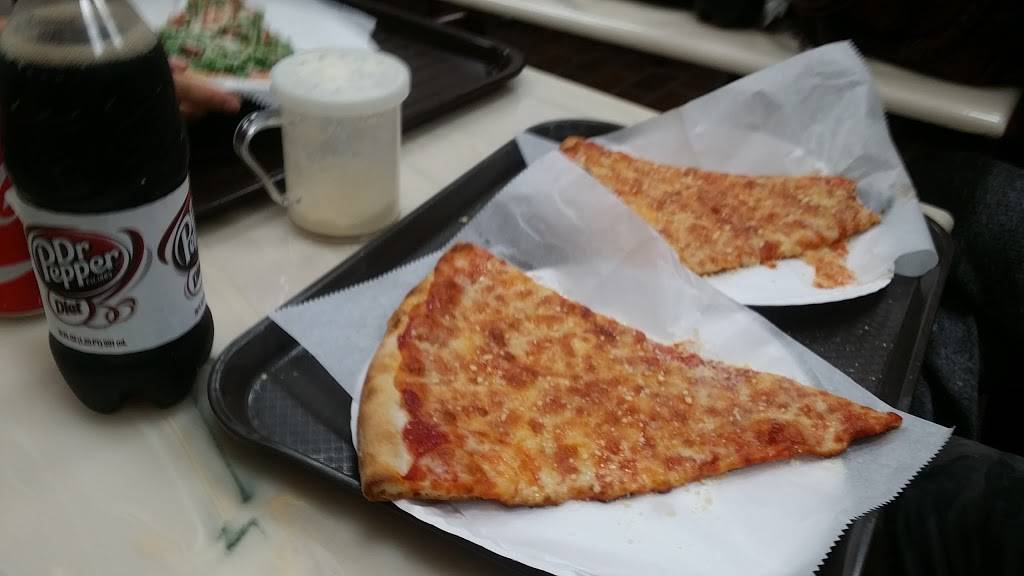 Little Italy Pizza | restaurant | 11 Park Pl, New York, NY 10007, USA | 2122277077 OR +1 212-227-7077