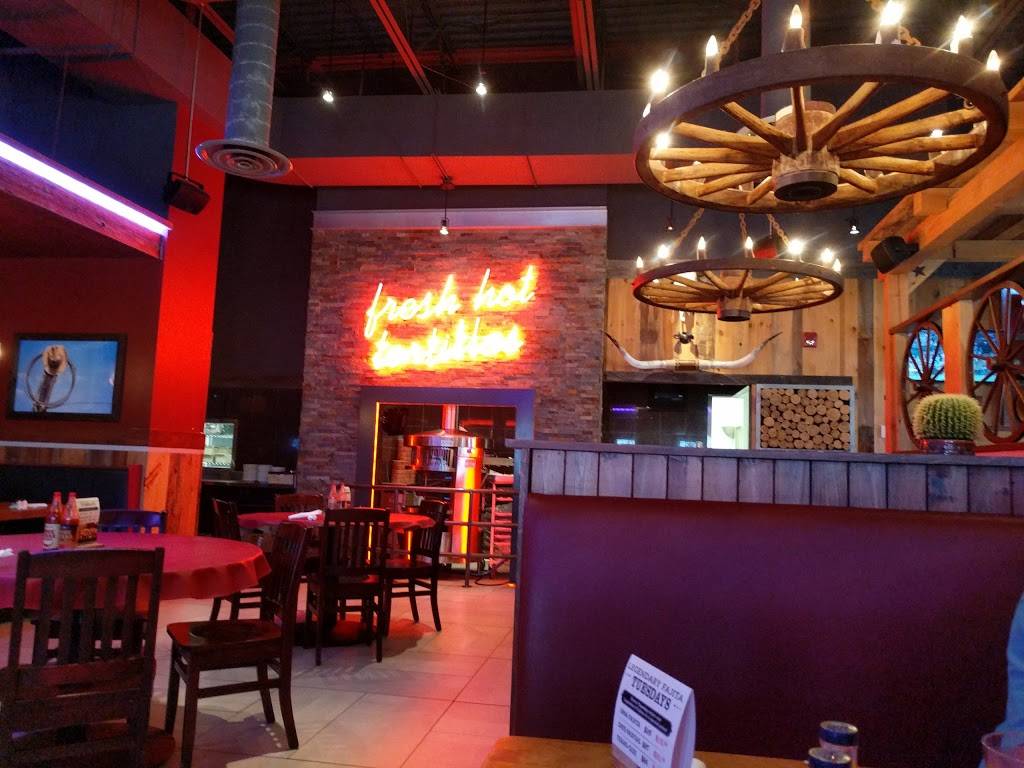 Lone Star Texas Grill | restaurant | 4140 Walker Rd #500, Windsor, ON N8W 3T5, Canada | 5198008311 OR +1 519-800-8311