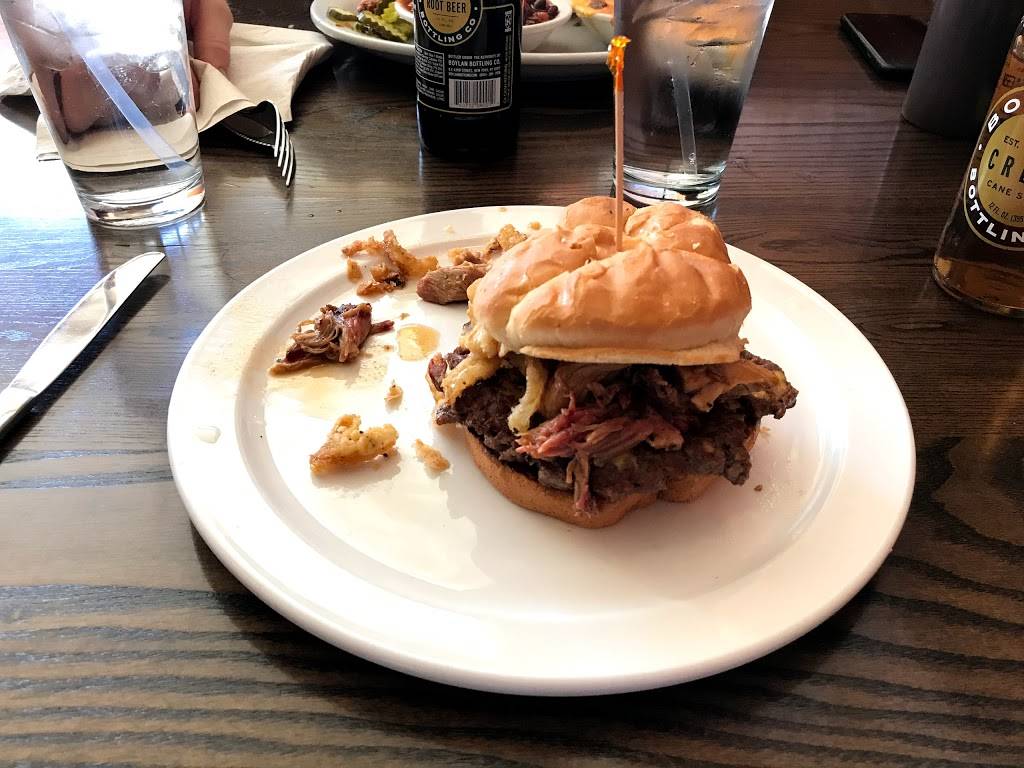 Tin Kitchen | restaurant | 509 Main St, Weston, MO 64098, USA | 8166400100 OR +1 816-640-0100