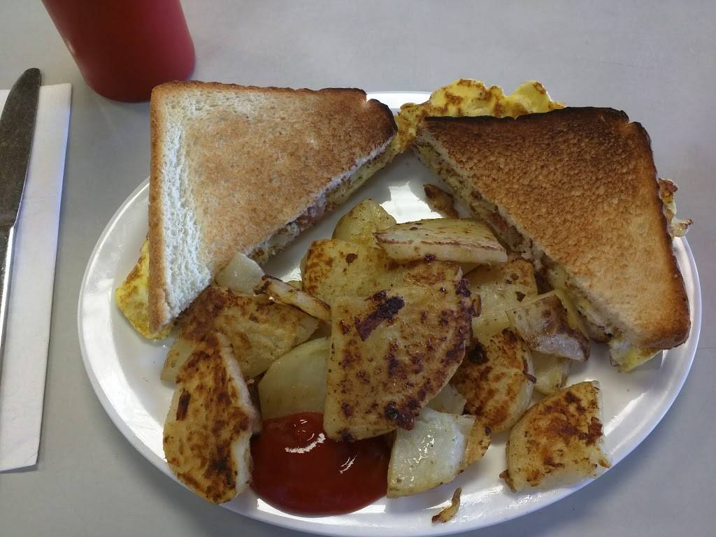 All Seasons Restaurant and Tavern | restaurant | 1460 Cyrville Rd, Gloucester, ON K1B 3L9, Canada | 6137496687 OR +1 613-749-6687