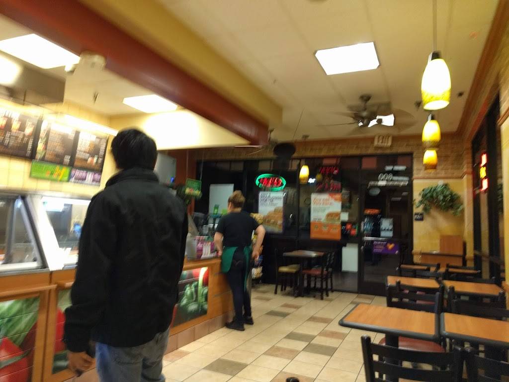 Subway | restaurant | 1941 N Rose Ave #600, Oxnard, CA 93030, USA | 8059810635 OR +1 805-981-0635