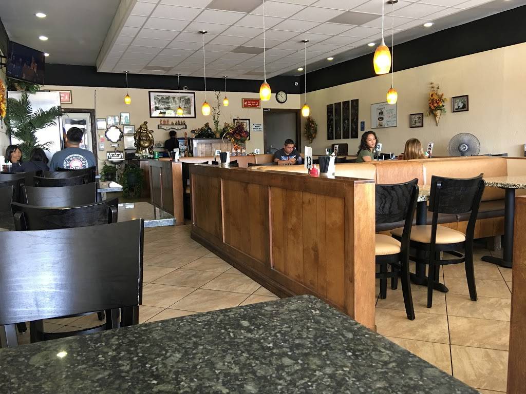 Pho Lee | restaurant | 1700 E Valley Pkwy, Escondido, CA 92027, USA | 7607379988 OR +1 760-737-9988