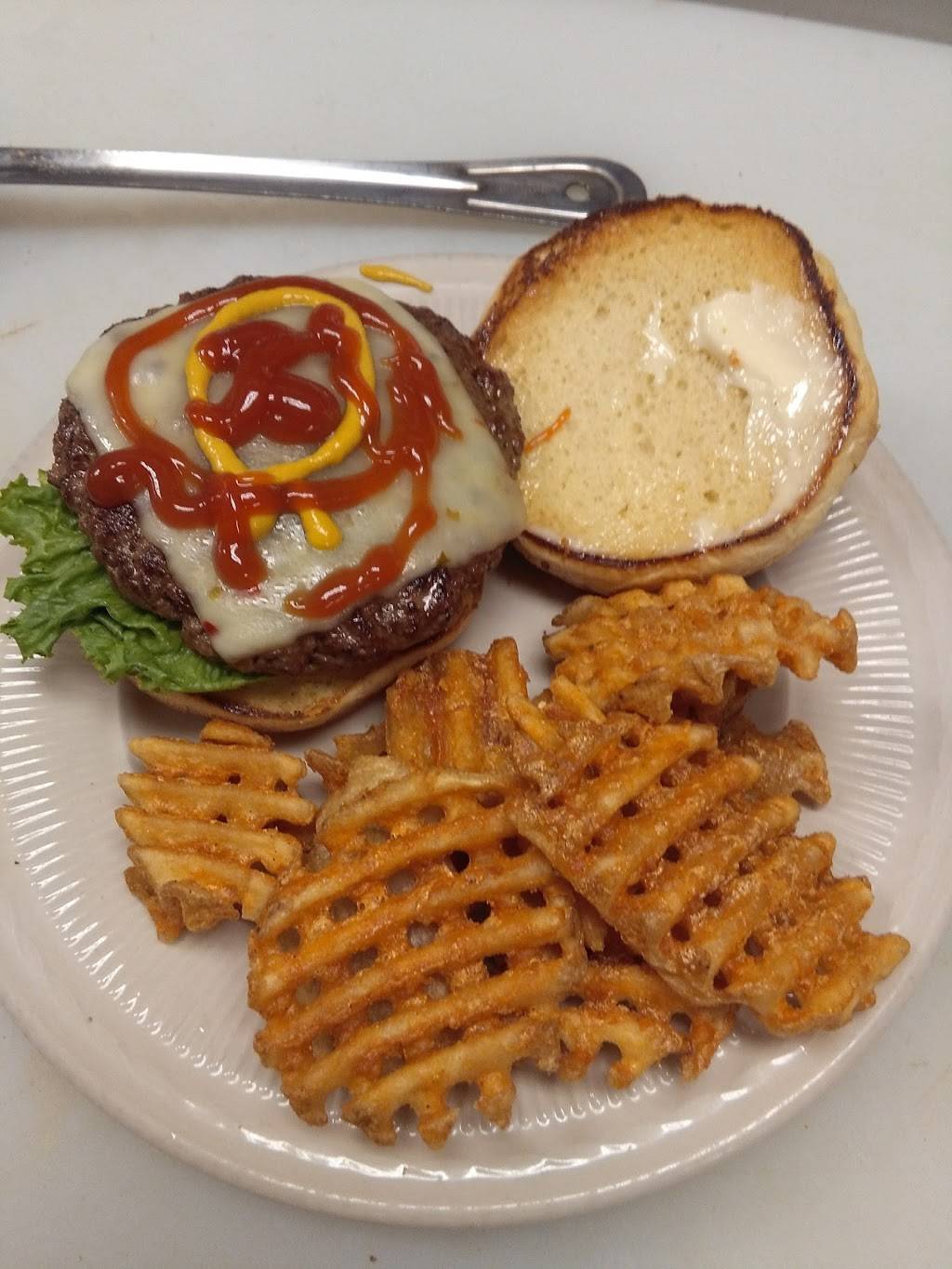 Bennys Grill | restaurant | 1770 E Pershing Rd, Decatur, IL 62526, USA | 2178757706 OR +1 217-875-7706