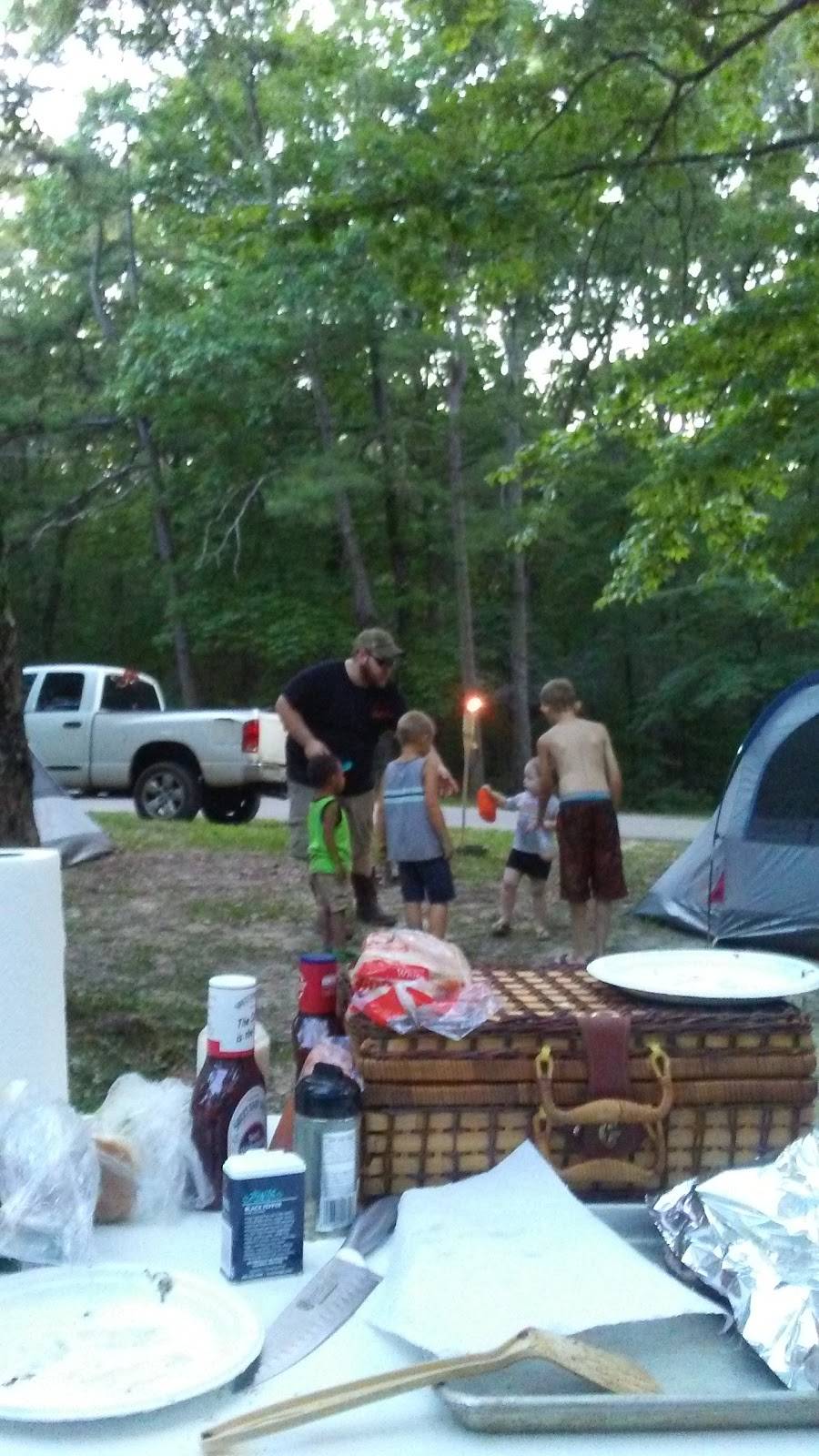 Chickasaw Golf | meal takeaway | 9555 TN-100 Scenic, Henderson, TN 38340, USA | 7319893111 OR +1 731-989-3111