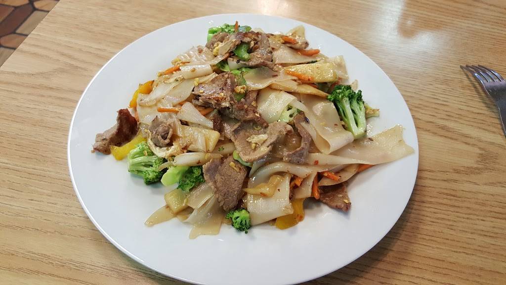 Pollys Thai Kitchen | restaurant | 402 SW Sheridan Rd, Lawton, OK 73505, USA | 5806998082 OR +1 580-699-8082