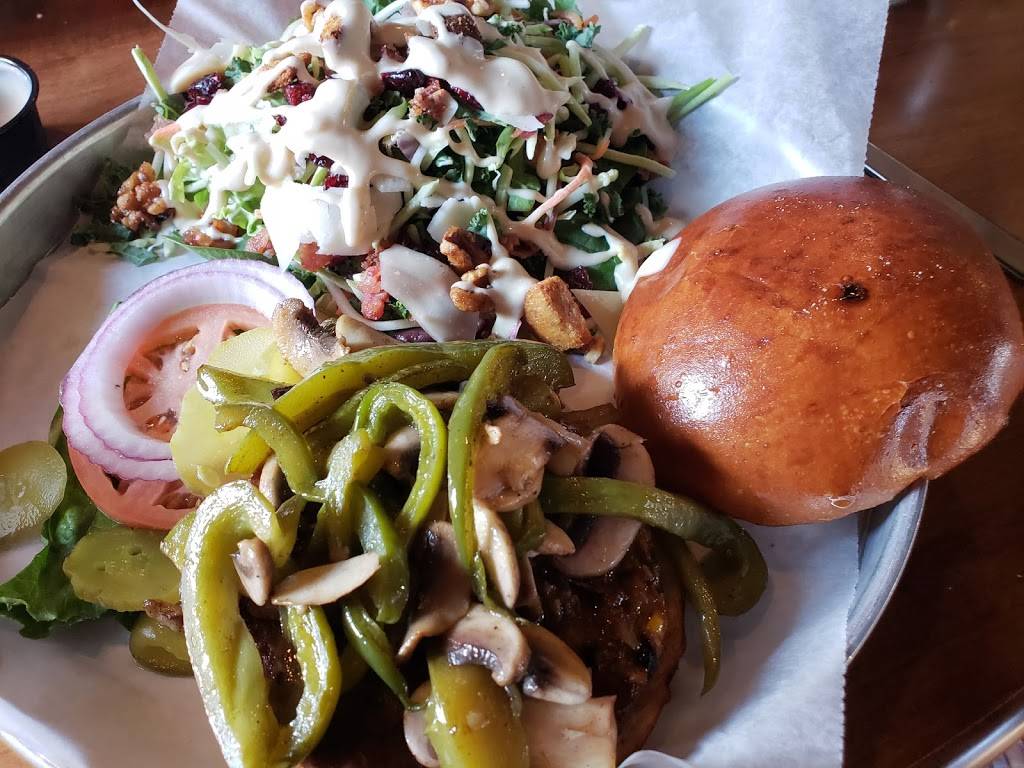 Sunday River Brewing Company | restaurant | 29 Sunday River Rd, Bethel, ME 04217, USA | 2078244253 OR +1 207-824-4253