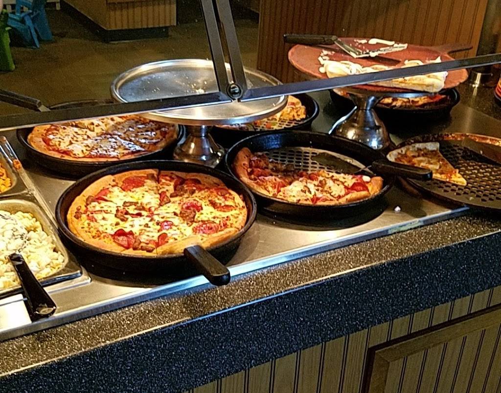 Pizza Hut | restaurant | 8875 Darrow Rd, Twinsburg, OH 44087, USA | 3304259111 OR +1 330-425-9111