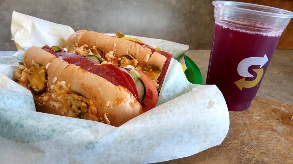 Subway | restaurant | 1617 Glenwood St, Delano, CA 93215, USA | 6617217500 OR +1 661-721-7500
