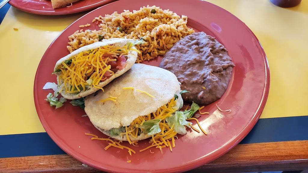 La Tia Bertha | restaurant | 7101 Bandera Rd, San Antonio, TX 78238, USA | 2103621057 OR +1 210-362-1057