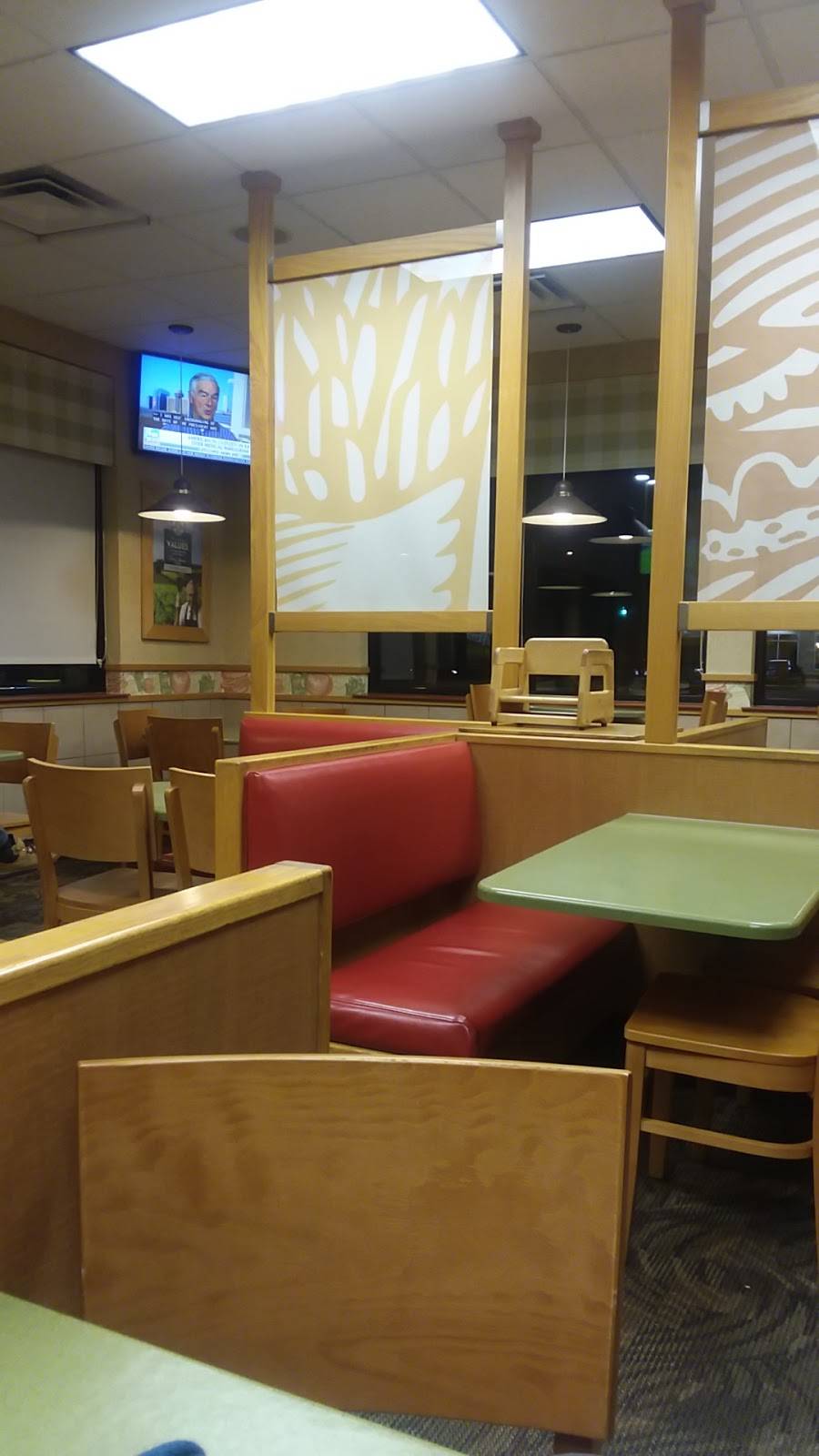 Wendys | restaurant | 5959 Belleville Crossing St, Belleville, IL 62226, USA | 6183557618 OR +1 618-355-7618