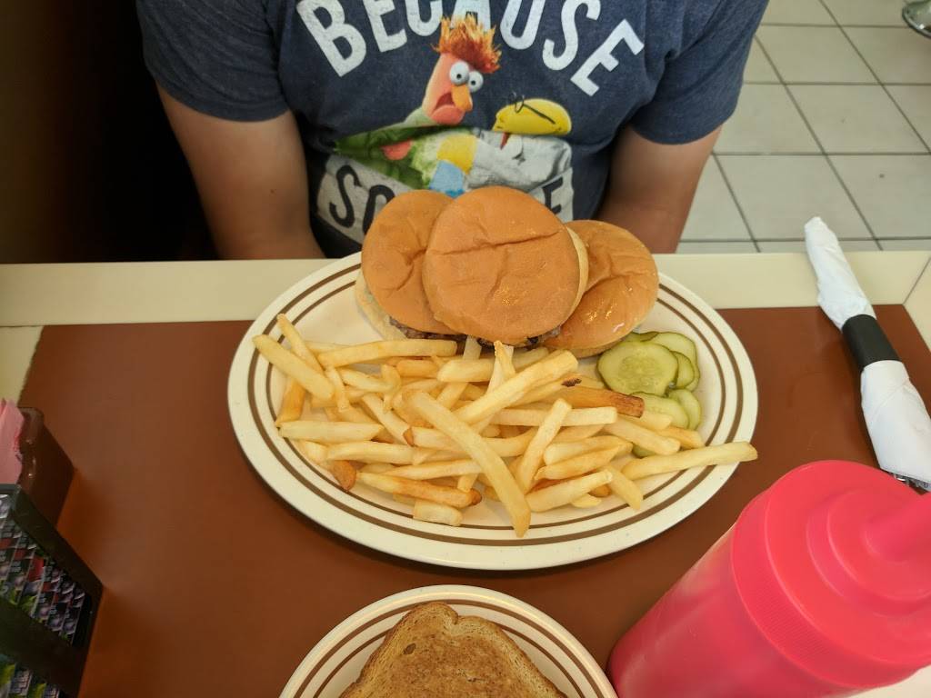 Ravis Grille | restaurant | 46710 Gratiot Ave, Chesterfield, MI 48051, USA | 5869495447 OR +1 586-949-5447