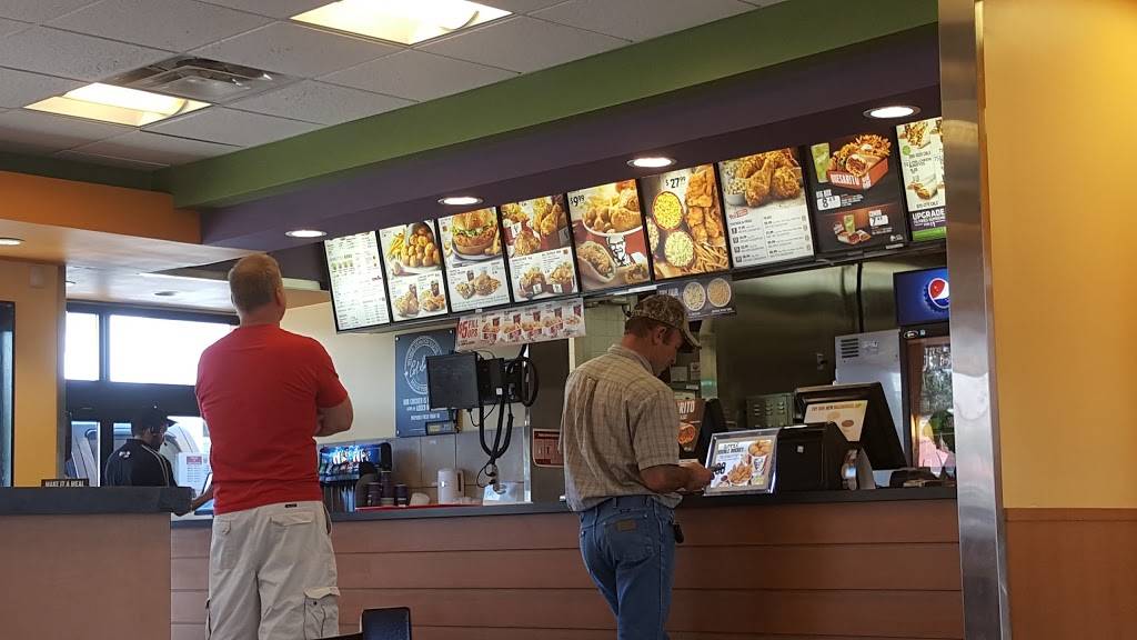 Taco Bell | meal takeaway | 166 Simcoe St, Tillsonburg, ON N2G 2J1, Canada | 5198428481 OR +1 519-842-8481