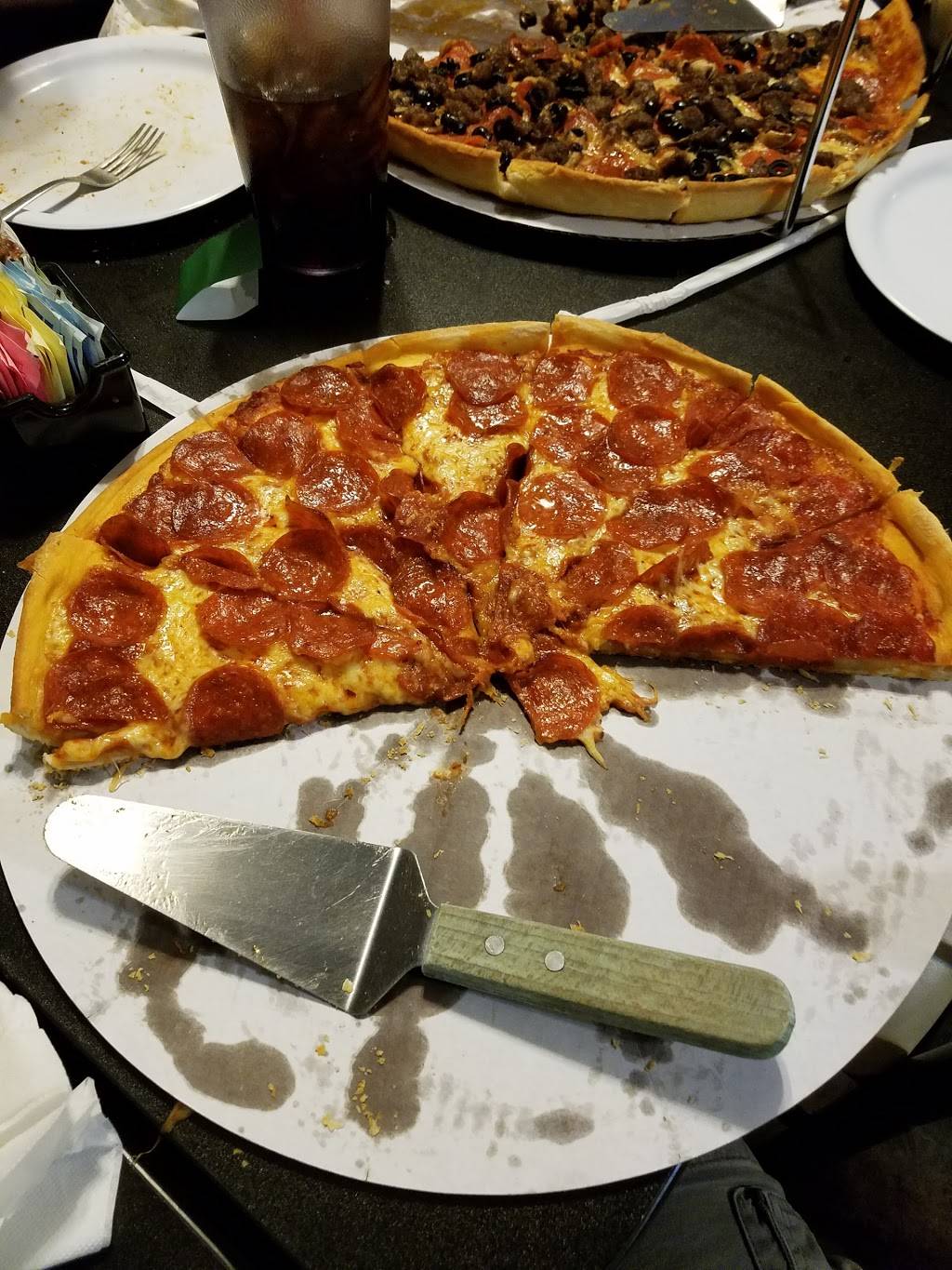 Bakers Pizza | restaurant | 501 Ash St, Maysville, OK 73057, USA | 4058674992 OR +1 405-867-4992