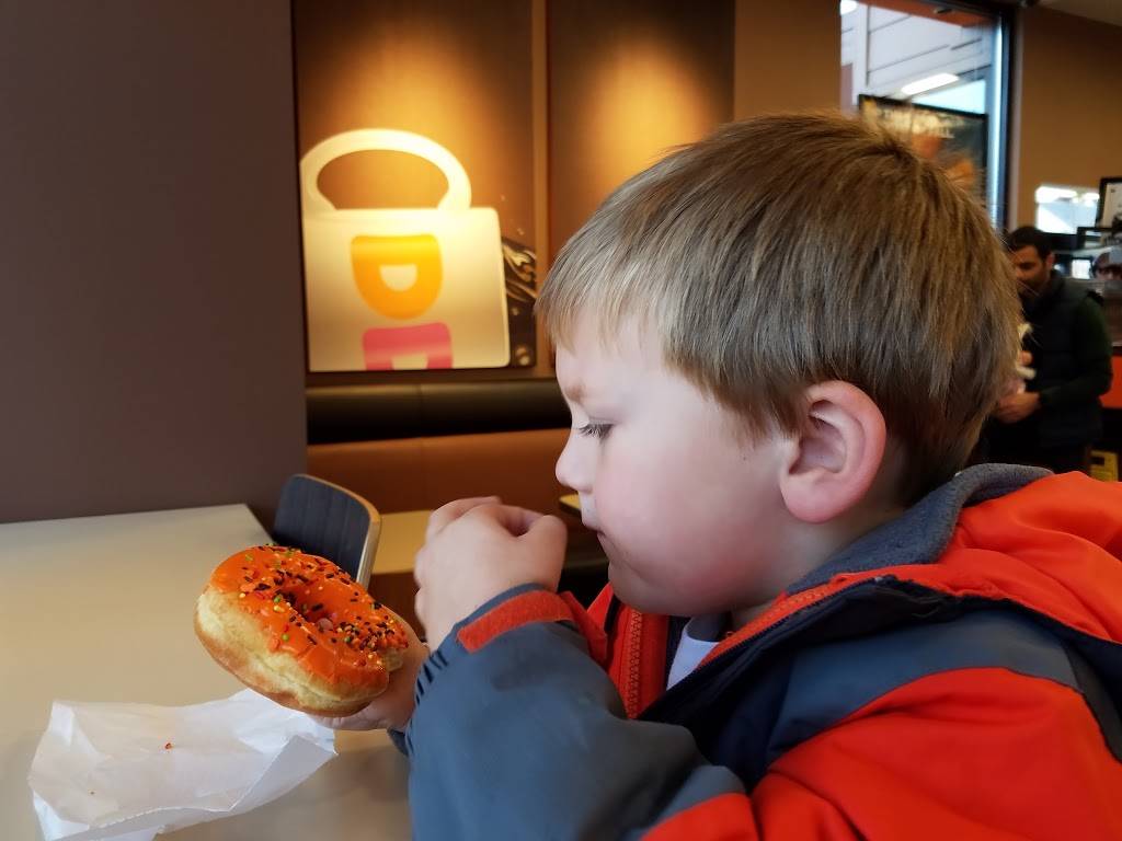 Dunkin | bakery | 13880 Cedar Rd, University Heights, OH 44118, USA | 2169320000 OR +1 216-932-0000