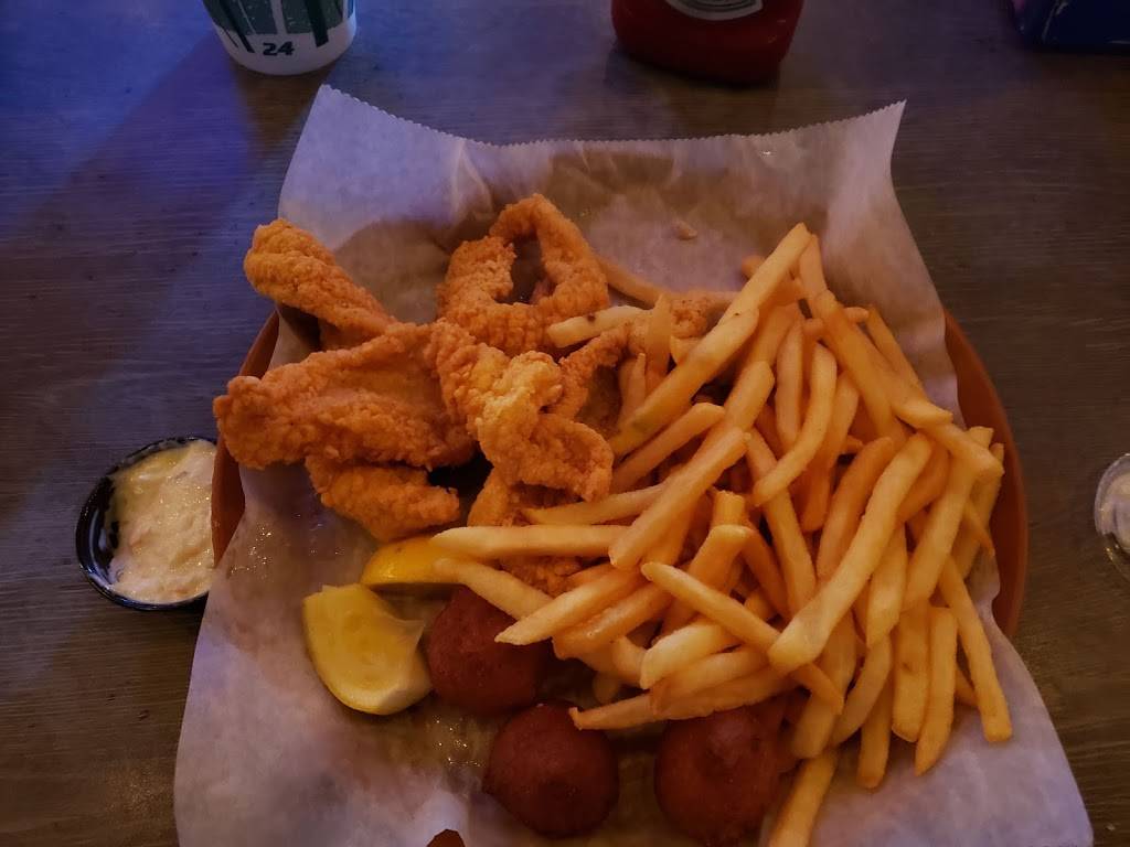 Scottys Tiky Bar | restaurant | 920 E Del Monte Ave, Clewiston, FL 33440, USA | 8639833151 OR +1 863-983-3151