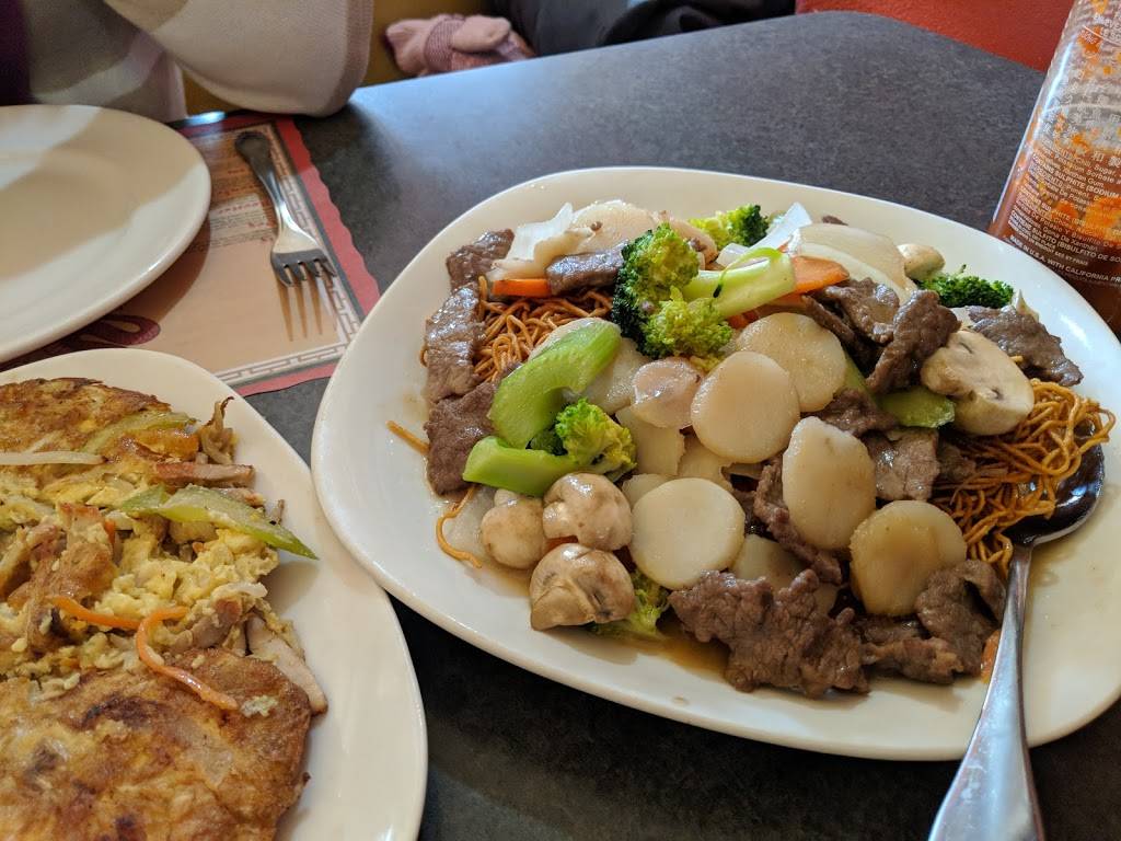 Four Happy Restaurant | restaurant | 139 Queen St E, St. Marys, ON N4X 1A4, Canada | 5192840666 OR +1 519-284-0666