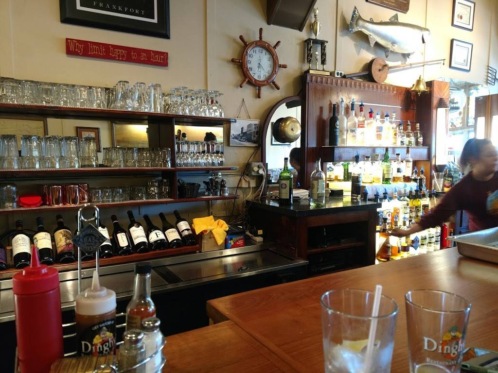 Dinghys Restaurant & Bar | restaurant | 415 Main St, Frankfort, MI 49635, USA | 2313524702 OR +1 231-352-4702