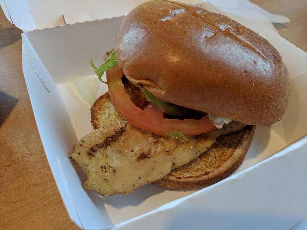 Dairy Queen Grill & Chill | restaurant | 110 Robert Snead Pky, Sneads Ferry, NC 28460, USA | 9103270404 OR +1 910-327-0404