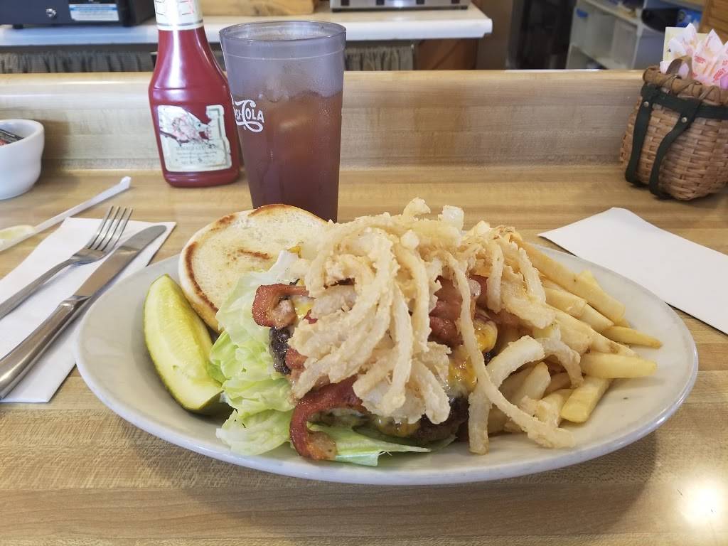 SeaSonS Adirondack Café | restaurant | 12228 NY-28, Woodgate, NY 13494, USA | 3153926556 OR +1 315-392-6556