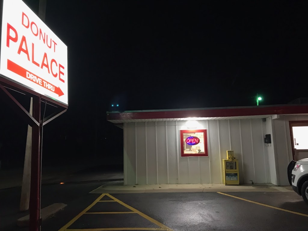 Donut Palace | cafe | 806 W 1st St, Pratt, KS 67124, USA | 6206721956 OR +1 620-672-1956