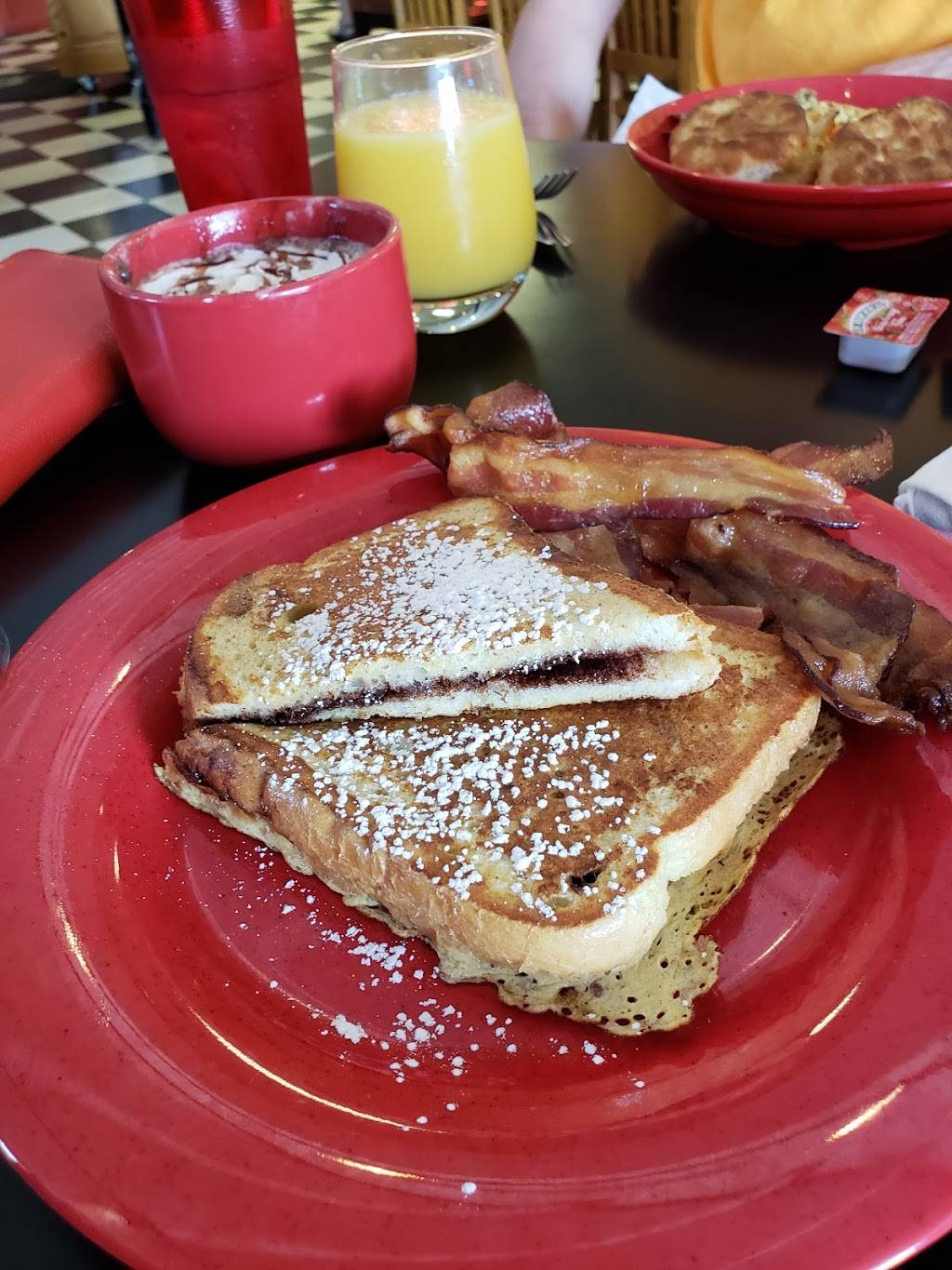 Gourmets Market | restaurant | 5107 Kingston Pike A, Knoxville, TN 37919, USA | 8655848739 OR +1 865-584-8739