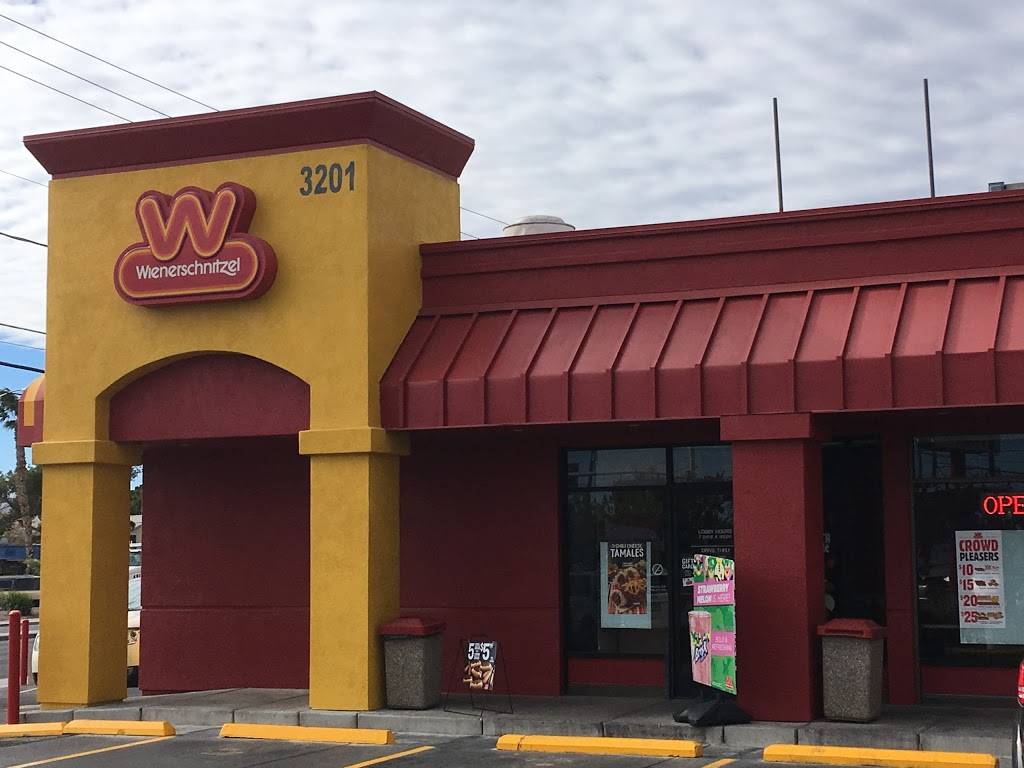 Wienerschnitzel | restaurant | 3201 N Rancho Dr, Las Vegas, NV 89130, USA | 7023319973 OR +1 702-331-9973