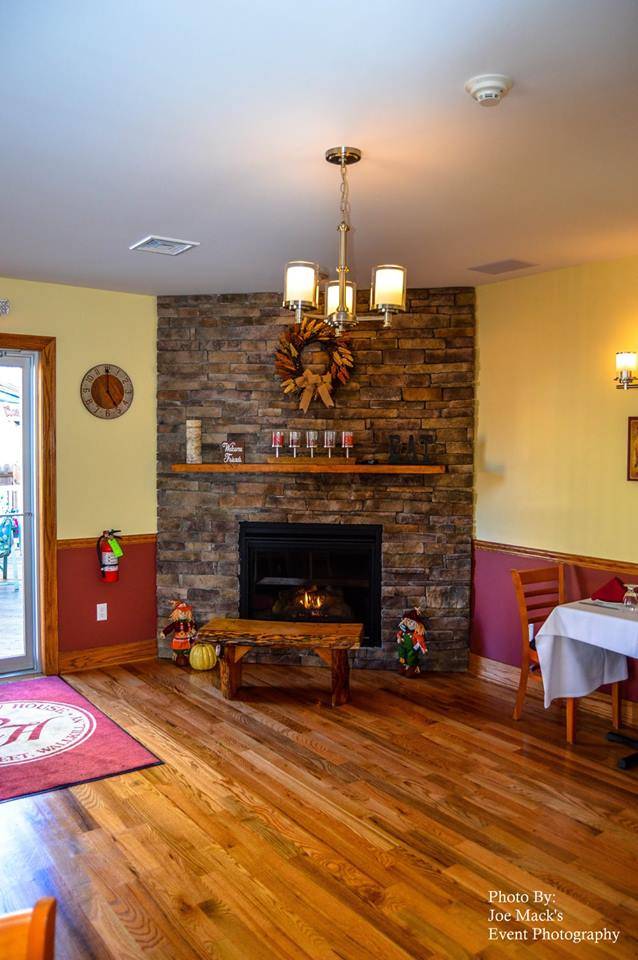 Parkview House Restaurant & Tavern | restaurant | 23 Main St, Wallkill, NY 12589, USA | 8458955200 OR +1 845-895-5200