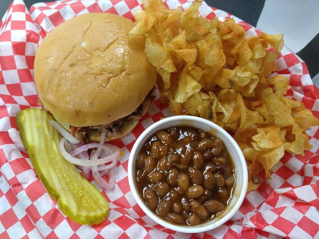 Lutzs BBQ | restaurant | 3505 Missouri Blvd, Jefferson City, MO 65109, USA | 5736364227 OR +1 573-636-4227
