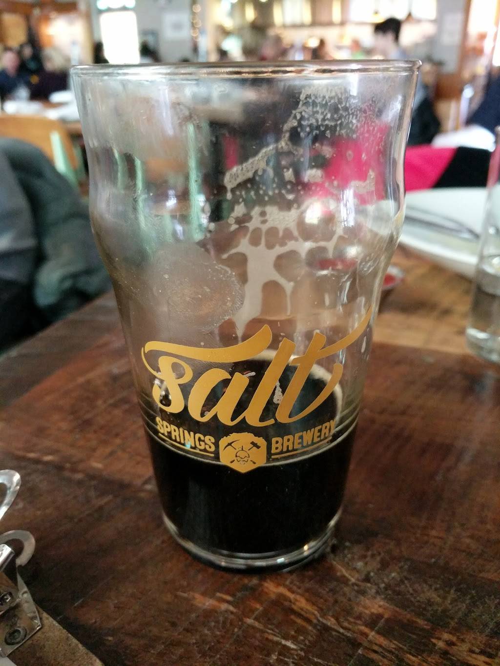 Salt Springs Brewery | restaurant | 117 S Ann Arbor St, Saline, MI 48176, USA | 7342959191 OR +1 734-295-9191