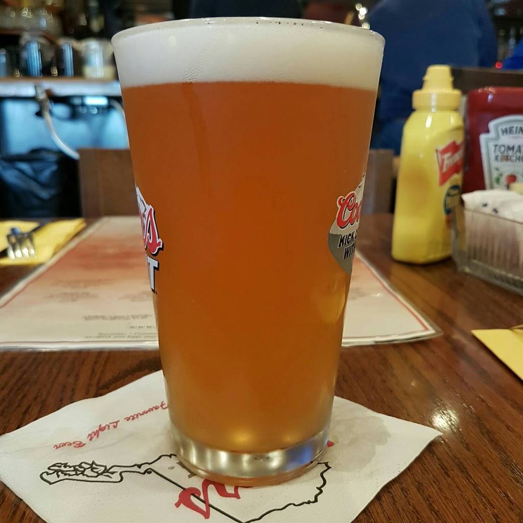 Pipers Restaurant & Sports Lounge | restaurant | 3450 Aviation Ave, Anchorage, AK 99502, USA | 9072494444 OR +1 907-249-4444