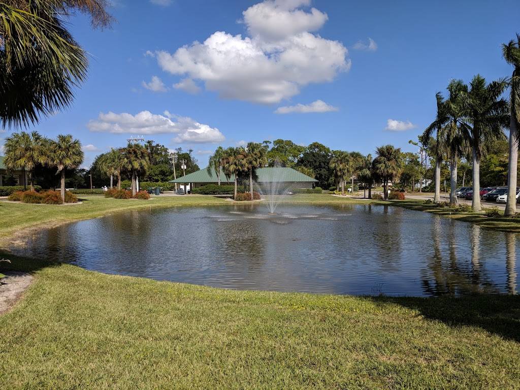 Palmetto-Pine Country Club | restaurant | 1940 SW 9th Ct, Cape Coral, FL 33991, USA | 2395742141 OR +1 239-574-2141