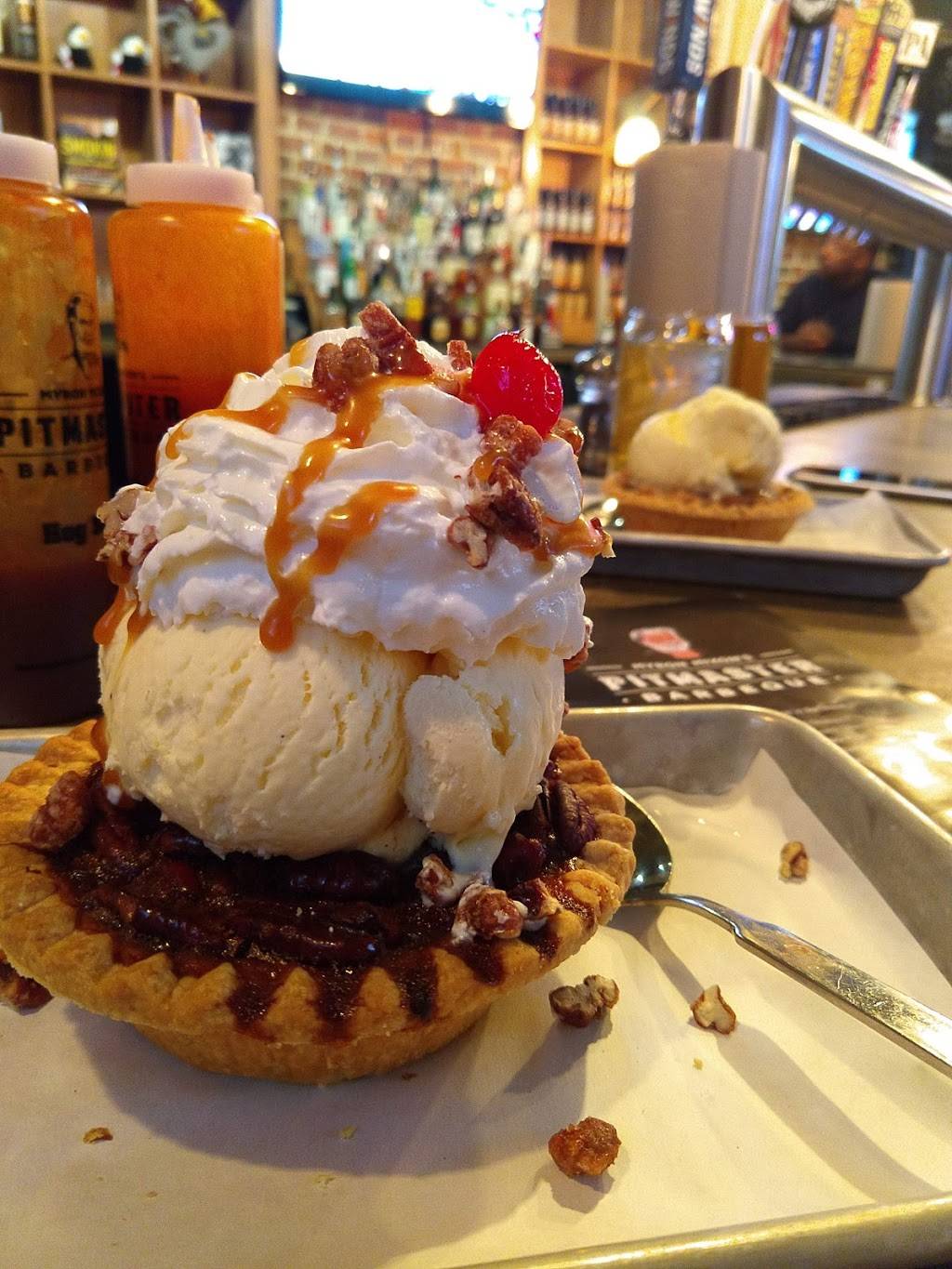 Myron Mixons Pitmaster Barbeque | restaurant | 220 N Lee St, Alexandria, VA 22314, USA | 7035353340 OR +1 703-535-3340