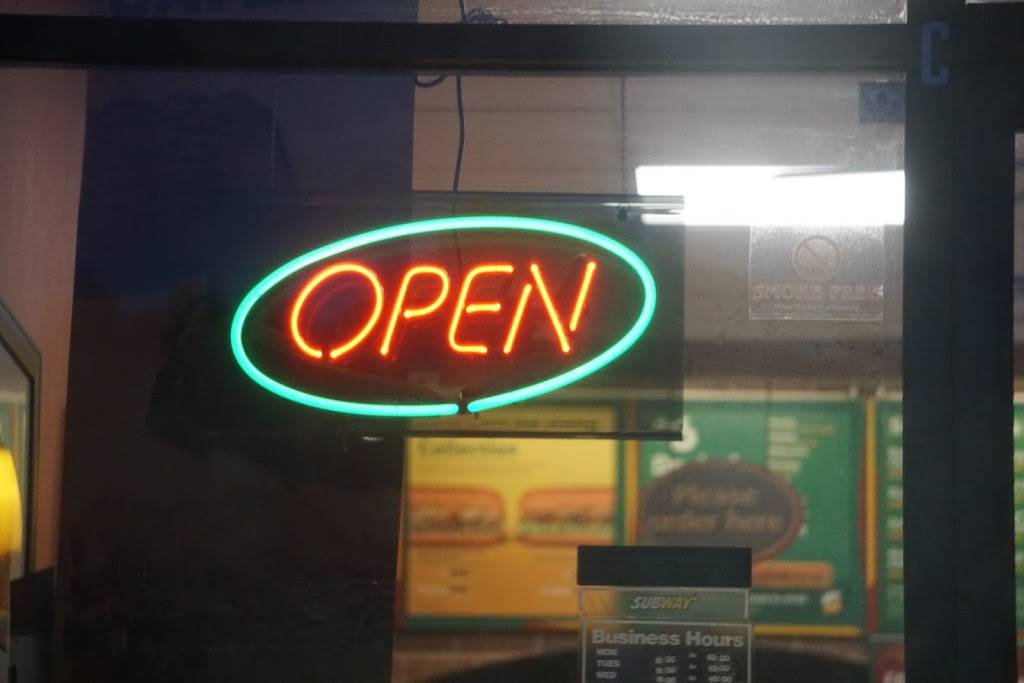 Subway | restaurant | 1519 E River Rd, Muskegon, MI 49445, USA | 2317443060 OR +1 231-744-3060