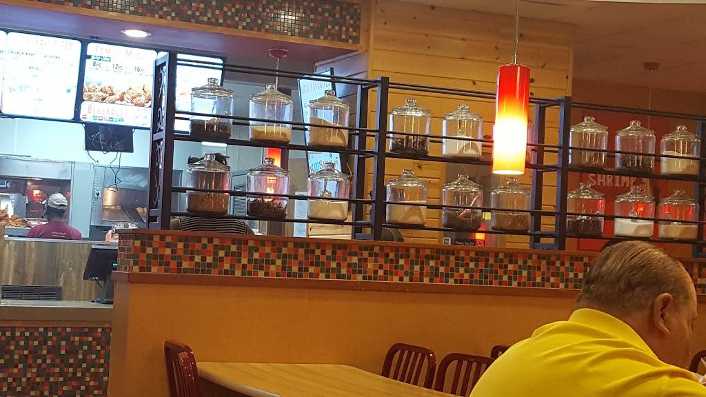 Popeyes Louisiana Kitchen | restaurant | 2904 61st St, Galveston, TX 77551, USA | 4097404335 OR +1 409-740-4335