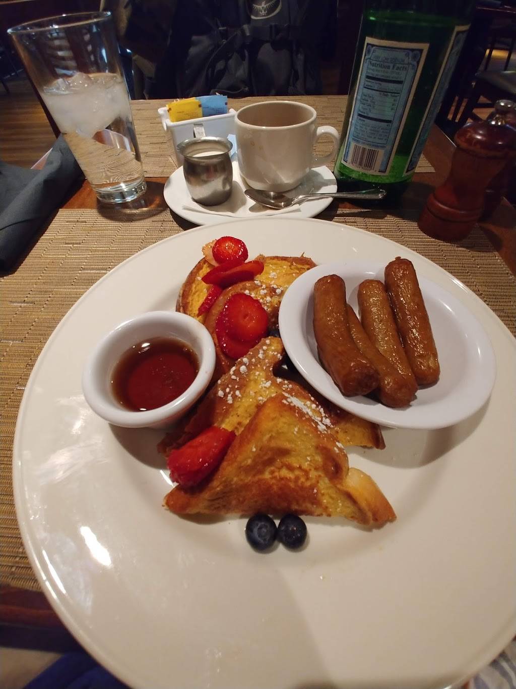 Palm | restaurant | Central Terminal Area, Jamaica, NY 11430, USA | 7187514798 OR +1 718-751-4798