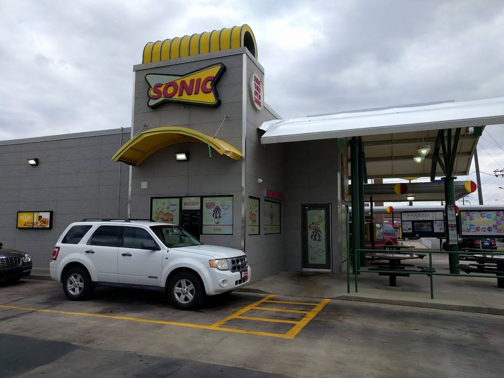 Sonic Drive-In | restaurant | 3000 S I-35 Service Rd, Oklahoma City, OK 73129, USA | 4056701775 OR +1 405-670-1775