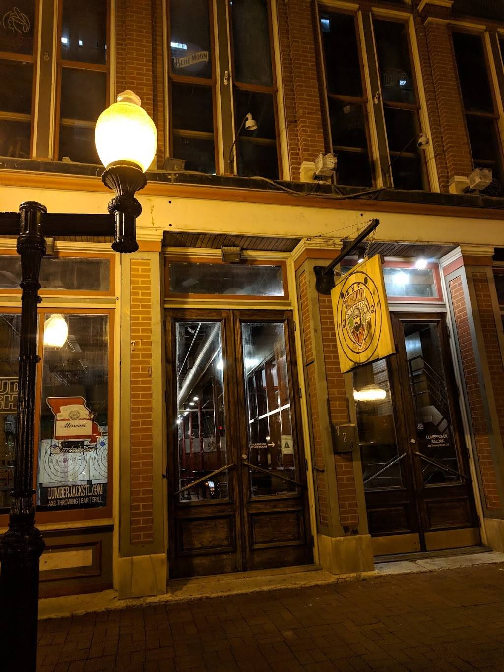 LumberJack Saloon - Axe Throwing Bar and Grill | restaurant | 720 N 1st St, St. Louis, MO 63102, USA | 3142963282 OR +1 314-296-3282