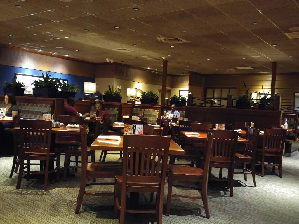 Red Lobster | restaurant | 2625 W International Speedway Blvd, Daytona Beach, FL 32114, USA | 3862557596 OR +1 386-255-7596