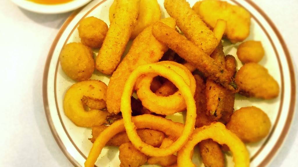 Columbus Family Restaurant | restaurant | 224 Dix St, Columbus, WI 53925, USA | 9206232440 OR +1 920-623-2440