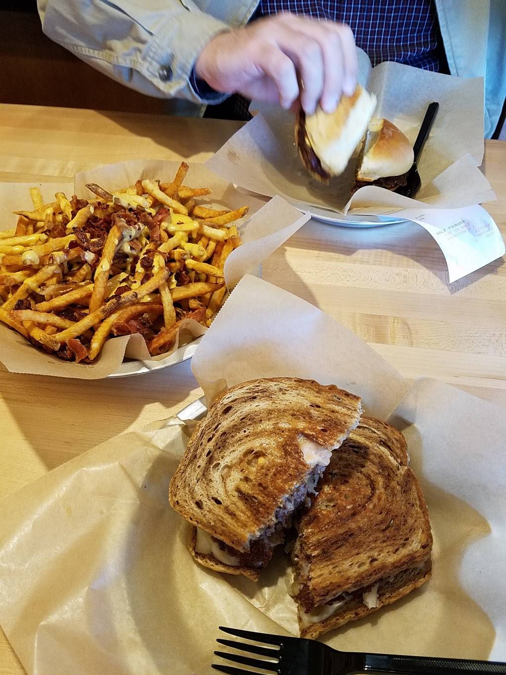 Meatheads | restaurant | 9140 Calumet Ave #101, Munster, IN 46321, USA | 2192303066 OR +1 219-230-3066