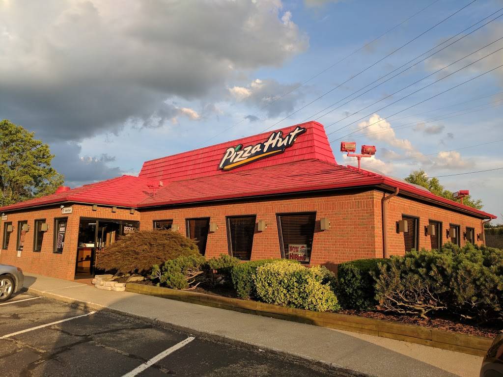 Pizza Hut | restaurant | 8875 Darrow Rd, Twinsburg, OH 44087, USA | 3304259111 OR +1 330-425-9111