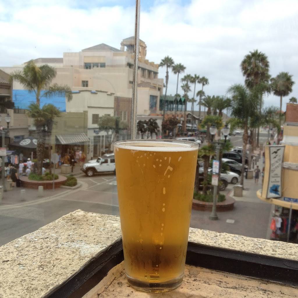 Huntington Beach Beer Company | restaurant | 201 Main St #E, Huntington Beach, CA 92648, USA | 7149605343 OR +1 714-960-5343