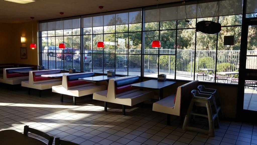 Carls Jr. | restaurant | 5990 E 2nd St, Benicia, CA 94510, USA | 7077459383 OR +1 707-745-9383