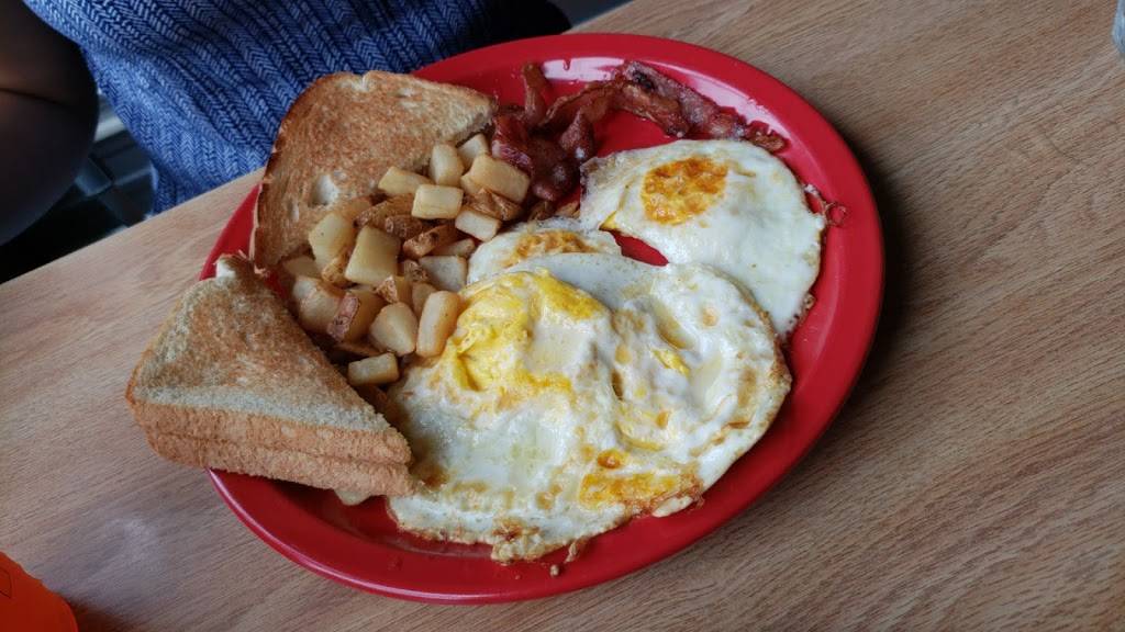 The Cracked Egg | restaurant | 1638 Paris Ave, Port Royal, SC 29935, USA | 8433790348 OR +1 843-379-0348