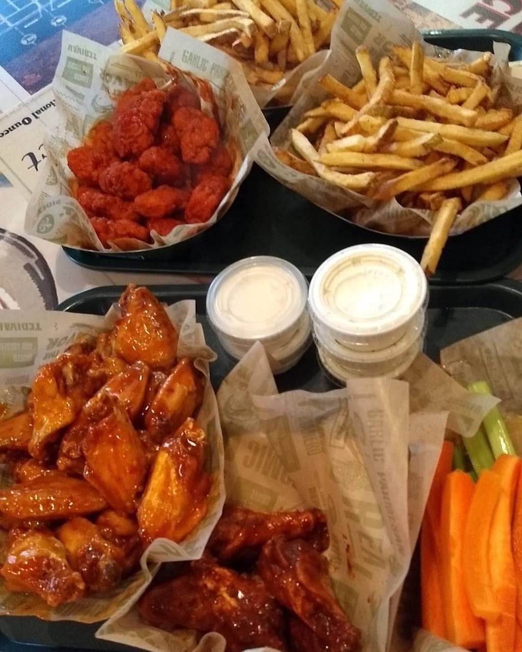 Wingstop | restaurant | 1075 Wynnewood Village Shopping Center, Dallas, TX 75224, USA | 2149469464 OR +1 214-946-9464