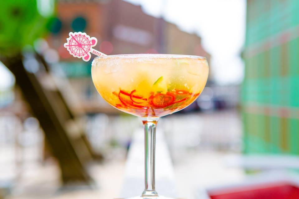 Betty Dangers Country Club | restaurant | 2501 Marshall St NE, Minneapolis, MN 55418, USA | 6123154997 OR +1 612-315-4997