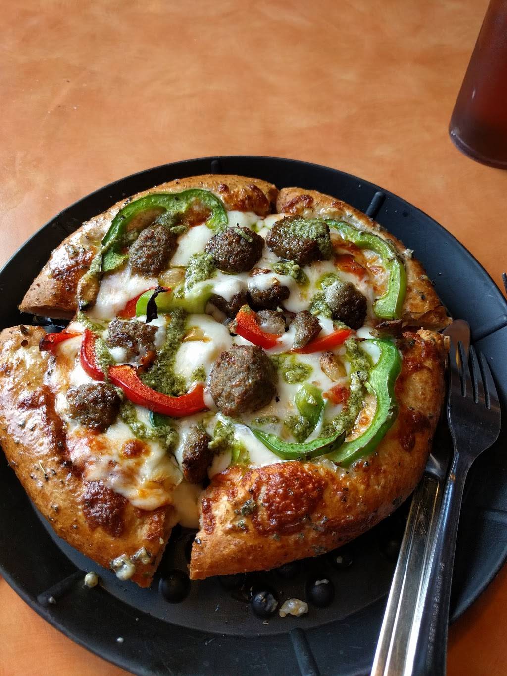 Woodstocks Pizza Pacific Beach | restaurant | 1221 Garnet Ave, San Diego, CA 92109, USA | 8586426900 OR +1 858-642-6900