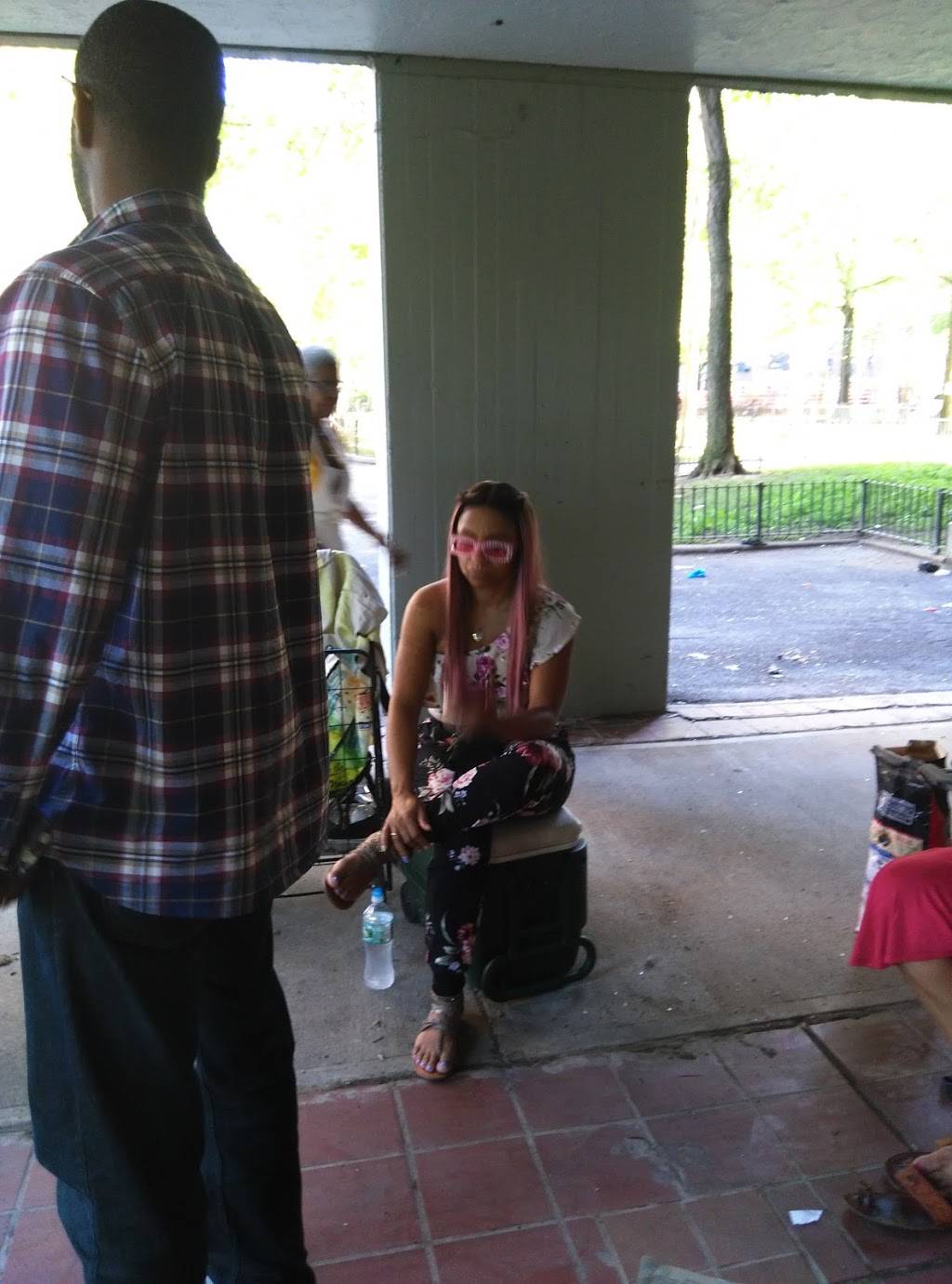 Jimbos Hamburger Palace | restaurant | 301 W 154th St, New York, NY 10039, USA | 2124918290 OR +1 212-491-8290